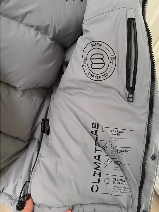 Aritzia Super Puff Short Puffer Jacket in Light Gray - Picture 3 of 4